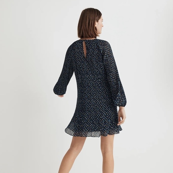 NWT Madewell Crinkle ‘Georgette’ Floral Mini Dress in Deep Indigo Size Medium - Picture 2 of 10